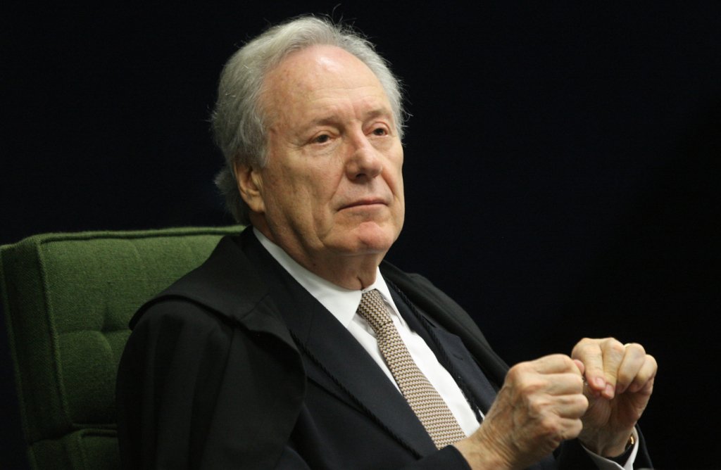 “Tem que chamar ele no banco”: Vorcaro pediu “caso ou parecer” para filho de Lewandowski