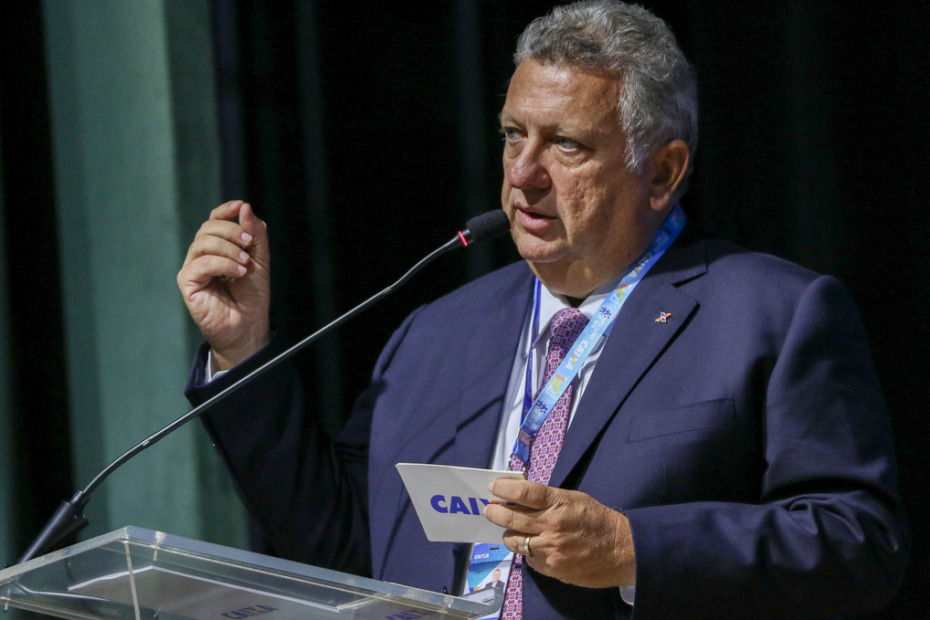 Carlos Vieira presidente da caixa
