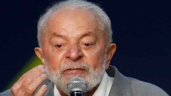 Pobre dívida Lula