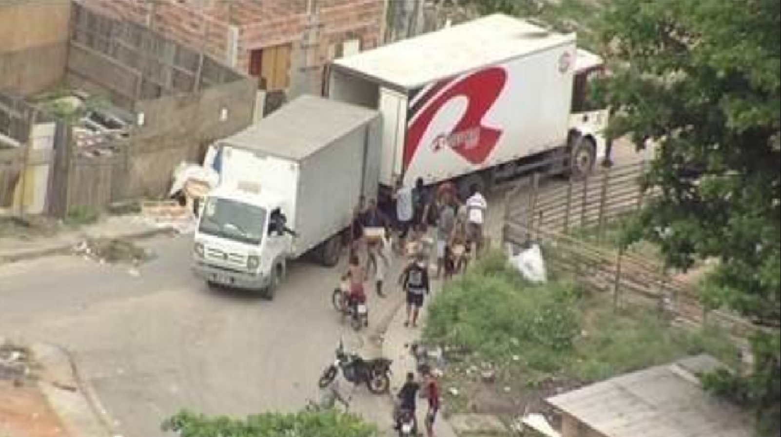Caminhões de cargas roubados Rio de Janeiro
