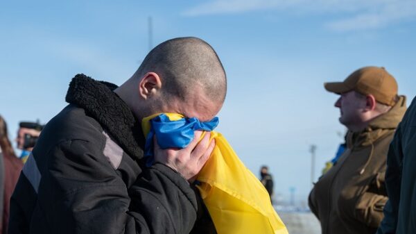 Rússia e Ucrânia realizam troca de prisioneiros