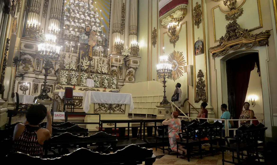 Brasil templos religiosos escolas