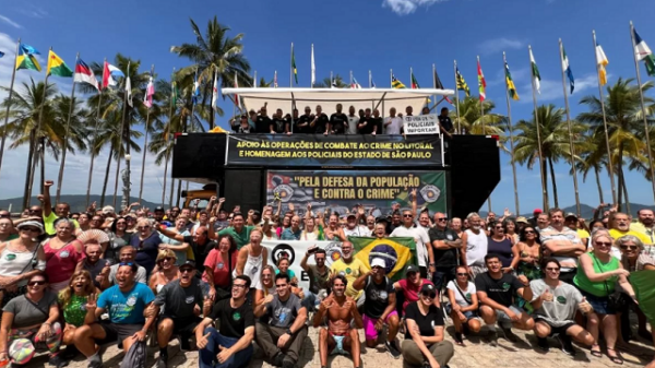 manifestação em apoio a operação verão