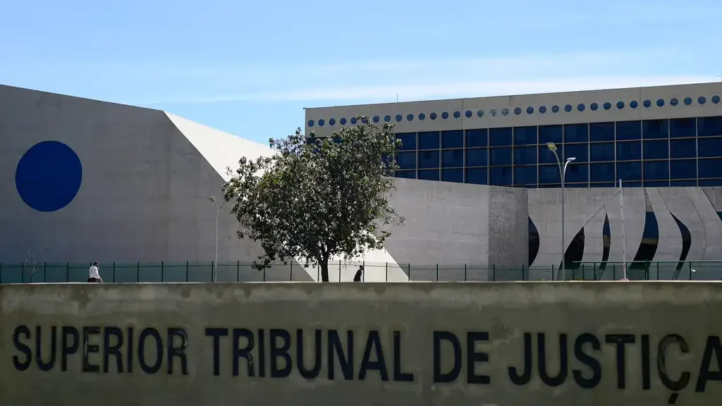 STJ