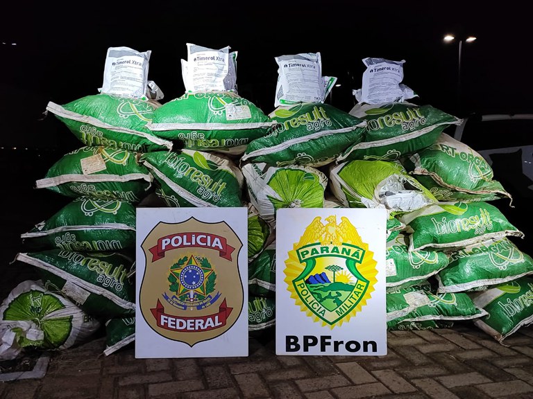 PF e BPFron apreendem 500kg de agrotóxicos contrabandeados em Guaíra