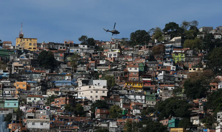 Senado aprova recursos para regularizar favelas e áreas de invasão em ...