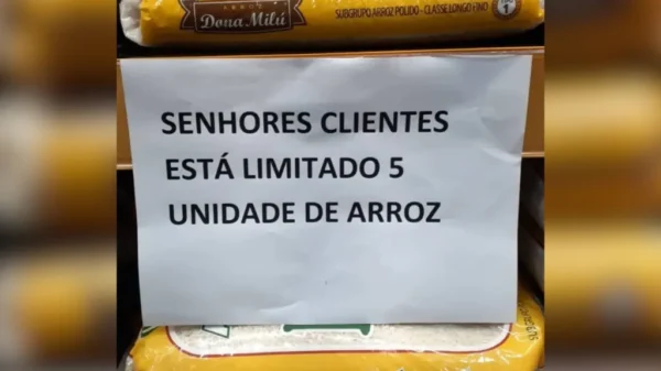 Supermercados de SP, MG e PR começam a restringir venda de arroz após tragédia no Rio Grande do Sul