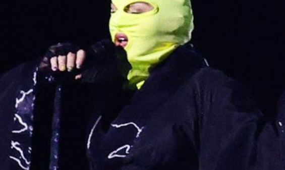 Madonna máscara
