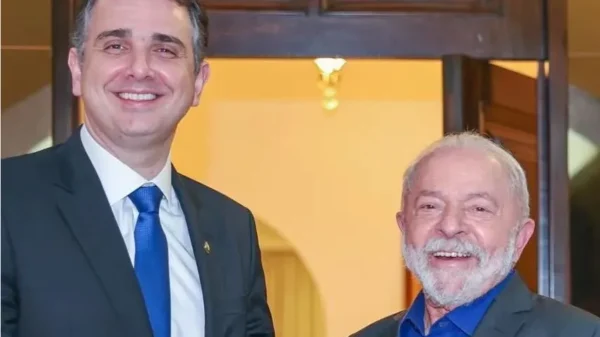 Pacheco participa de jantar com Lula no Alvorada