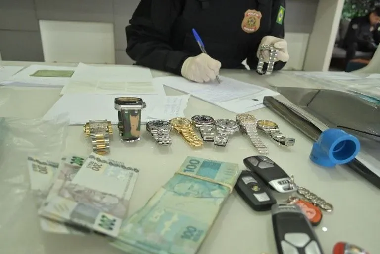 Mafioso italiano é preso pela Polícia Federal por lavar dinheiro do tráfico em Balneário Camboriú