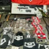 Homem de 19 anos é preso com mais de 100 símbolos nazistas no centro de SP