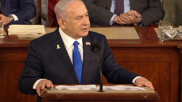 Em discurso no Congresso dos EUA, Netanyahu diz que há “embate entre barbárie e civilização” na Faixa de Gaza