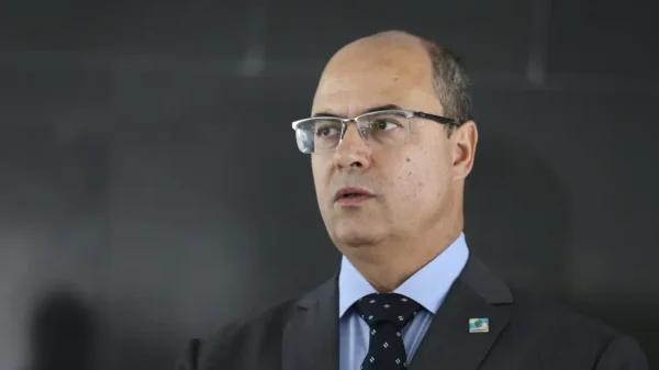 OUÇA: Em reunião, Bolsonaro diz que Witzel prometeu resolver caso das supostas 'rachadinhas' de Flavio em troca de vaga no STF
