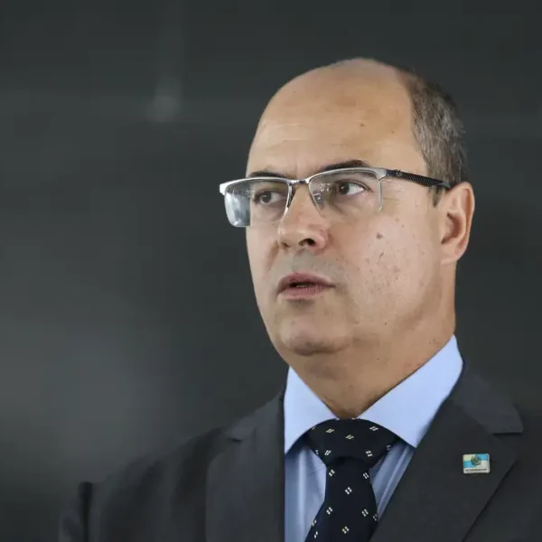 OUÇA: Em reunião, Bolsonaro diz que Witzel prometeu resolver caso das supostas 'rachadinhas' de Flavio em troca de vaga no STF