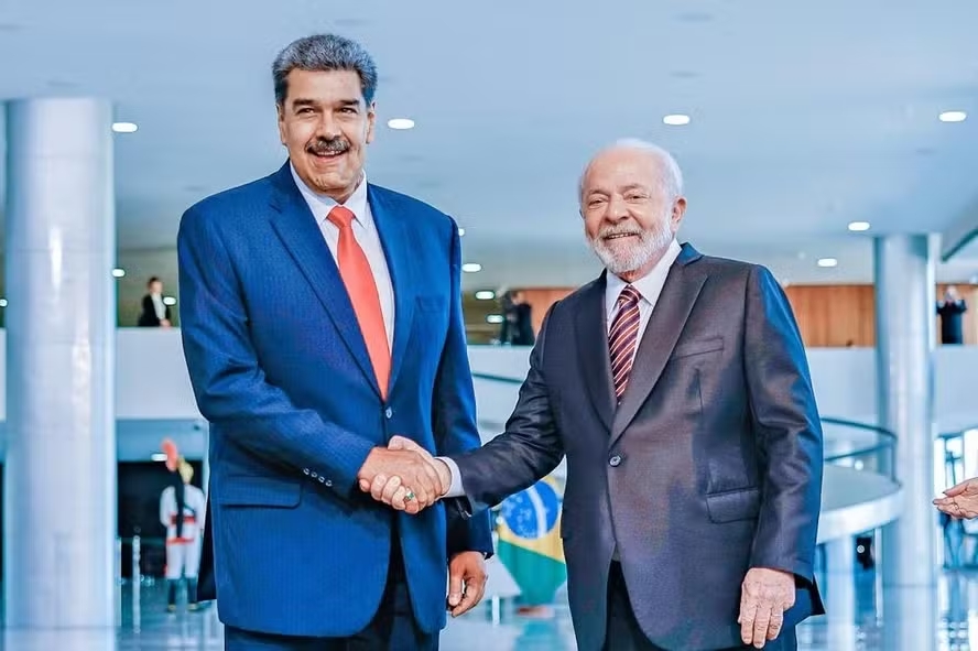 Lula diz que ficou assustado com fala de Maduro sobre “banho de sangue” e diz que venezuelano tem que aprender que, quando se perde a eleição, deve sair
