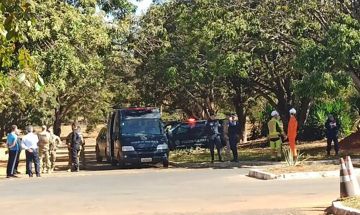 Policiais são acionados por suspeita de bomba na Embaixada da Rússia em Brasília