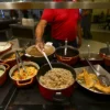 Self-service: restaurantes de São Paulo têm preço médio de R$ 82,22 o quilo