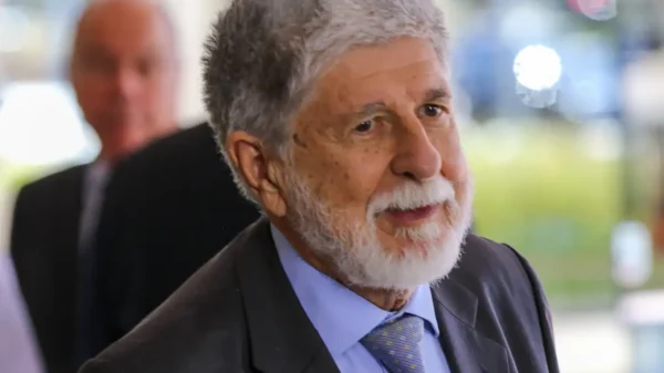 Celso Amorim critica “interferência” externa sobre Venezuela: 'Isso é uma coisa latino-americana'