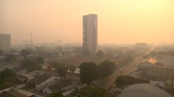 Fumaça de queimadas faz voos serem desviados e cancelados em Rondônia