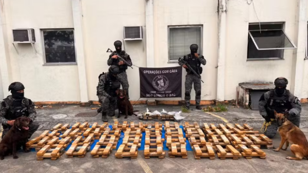 Maconha em escola na Maré