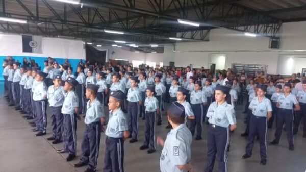 Desembargador do TJ-SP derruba monocraticamente programa de escolas cívico-militares de Tarcísio