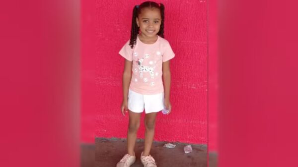 Caso Emanuelly Vitória: Família denuncia que menina de 4 anos foi estuprada em hospital antes de morrer