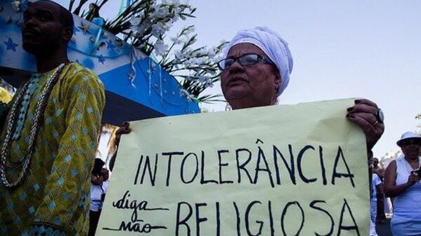 Denúncias de intolerância religiosa crescem mais de 80% no 1º semestre de 2024