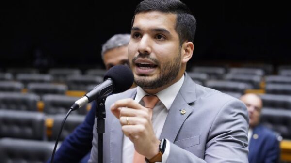 André Fernandes - Polícia Federal pediu ao X informações sobre deputado federal sem ordem judicial