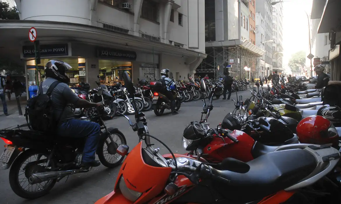 Senatran: Mais da metade dos proprietários de motocicleta não tem habilitação - Moto