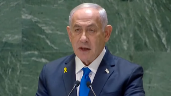 Netanyahu alerta Irã durante Assembleia Geral da ONU: "Se atacar, vamos atacar"