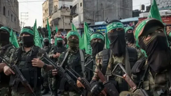 Hamas mantém 64 reféns vivos na Faixa de Gaza