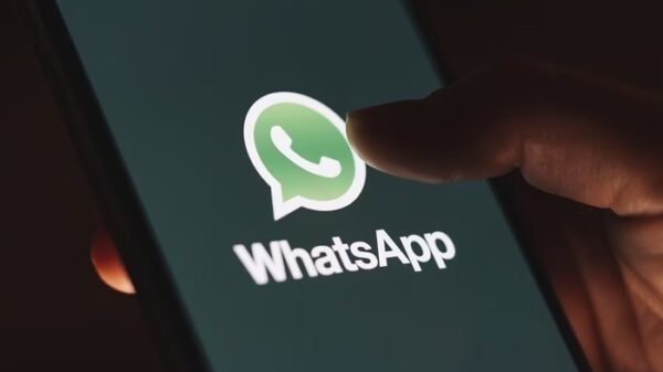 Justiça suspende liminar que proibia WhatsApp de compartilhar dados