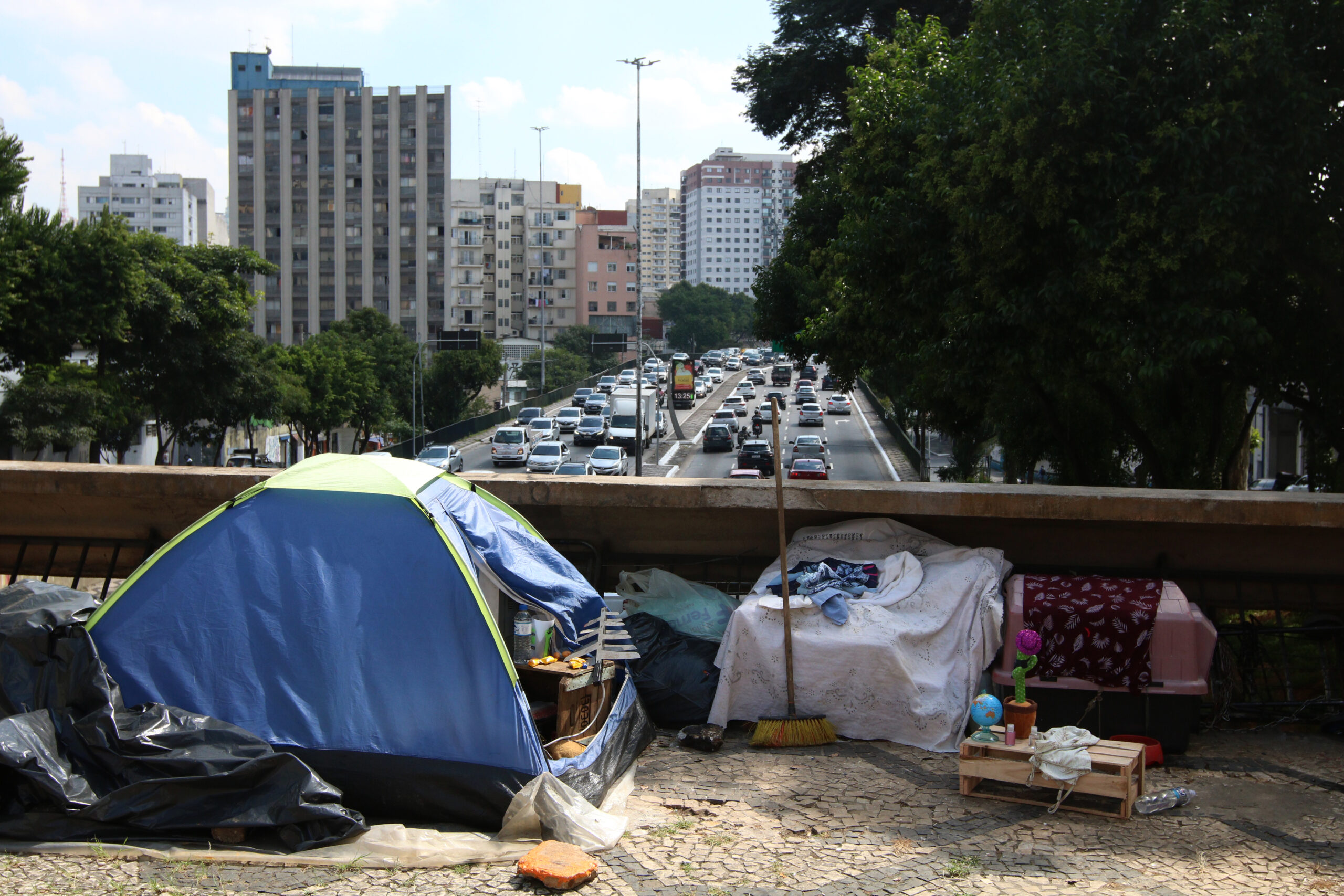 Censo: Brasil tem 57 mil pessoas morando em barracas, e 1,9 mil, em veículos