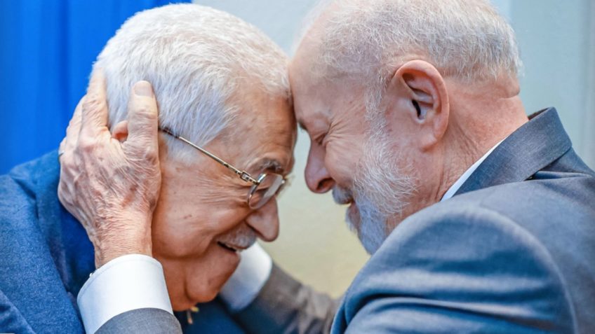 Lula posta foto com presidente da Autoridade Palestina e pede por cessar-fogo