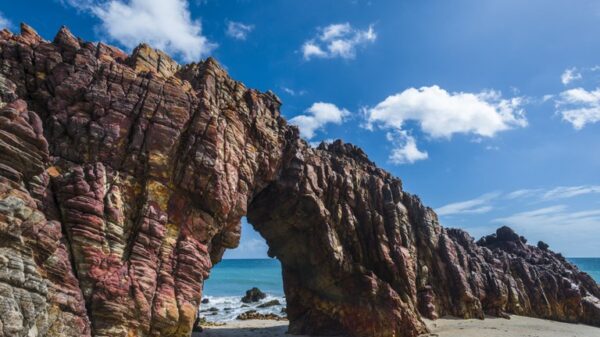 Empresária reivindica posse de 83% das terras de Jericoacoara após 40 anos