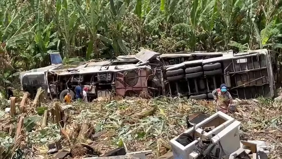 Trio elétrico capota e deixa três mortos e seis feridos em Pernambuco