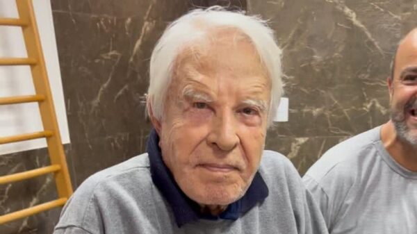 Cid Moreira, icônico jornalista, locutor e apresentador, morre aos 97 anos