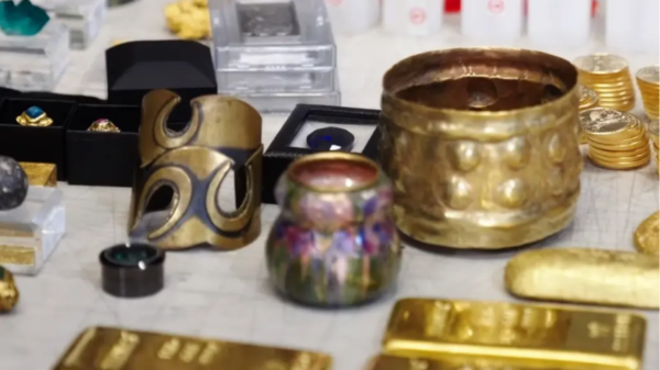 Bitcoin, joias e artefatos históricos