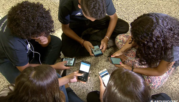 São Paulo celulares escolas