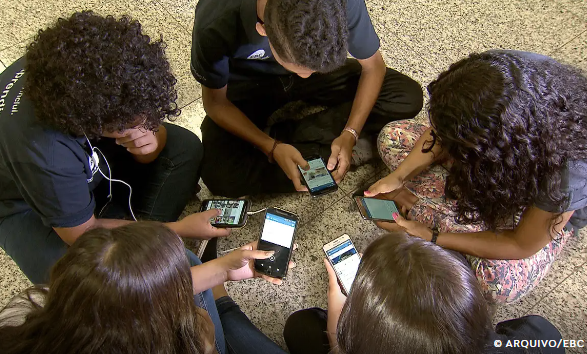 São Paulo celulares escolas