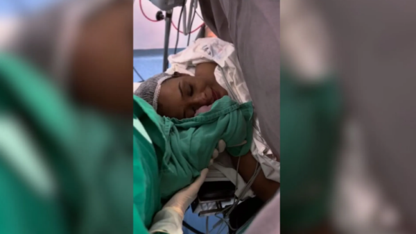 Grávida ferida no acidente com ônibus em AL passa parto de emergência e bebê é salvo