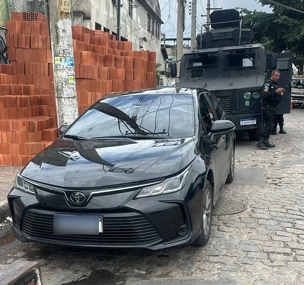 Carro da comitiva do Governo Lula é roubado no Rio de Janeiro a caminho do G20