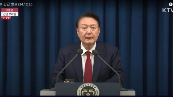 Presidente sul-coreano diz que lei marcial é necessária para proteger o país das "forças comunistas" do Norte