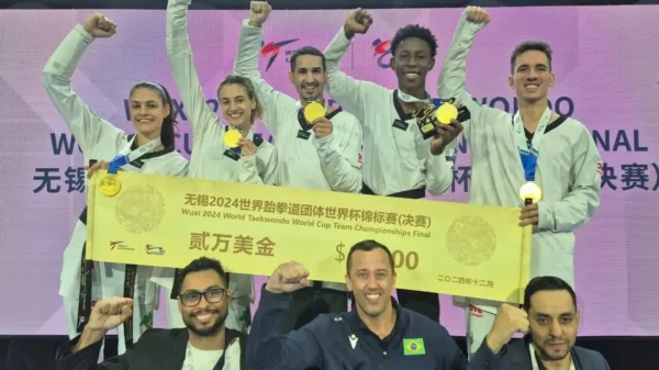 Brasil é bicampeão por equipes na Copa do Mundo de taekwondo na China