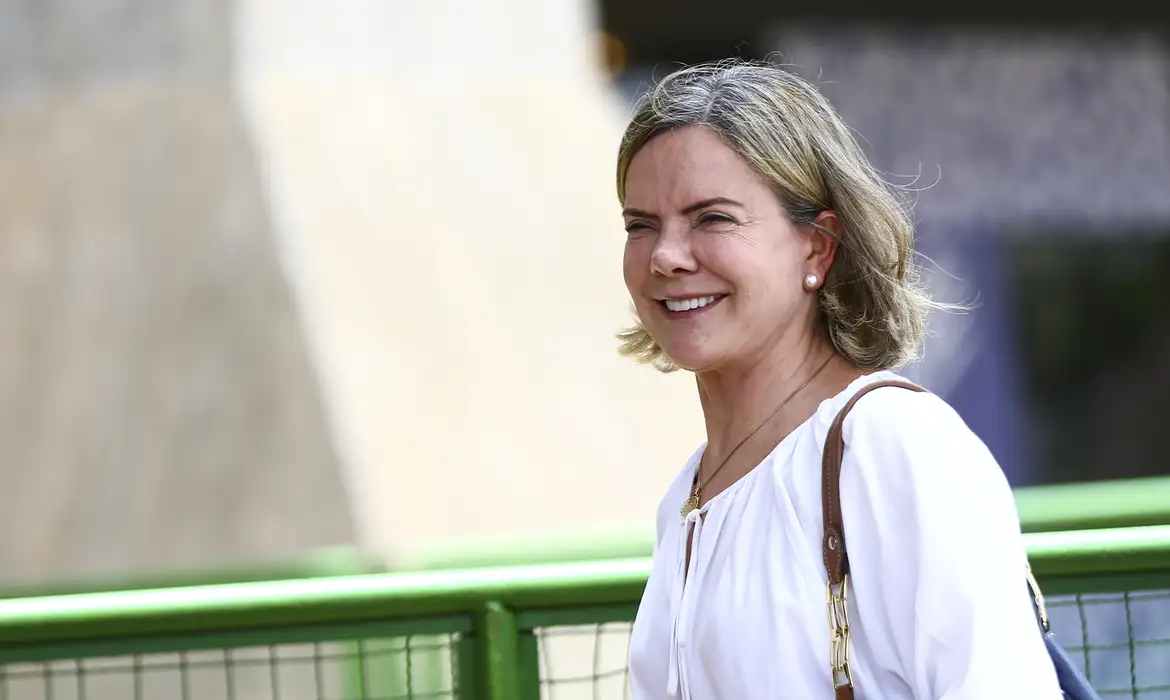 Gleisi Hoffmann na disputa pela Presidência da República de 2026 em nova pesquisa