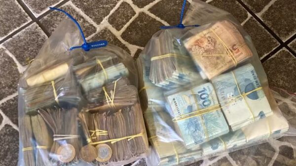 MP denuncia 16 pessoas, incluindo PMs e agente da Polícia Civil, por formação de milícia e extorsão contra ambulantes no Centro de SP