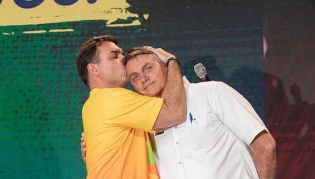 bolsonaro e flávio