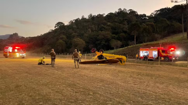 Avião de pequeno porte