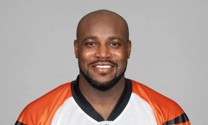 Morre Rudi Johnson, ex-astro da NFL,