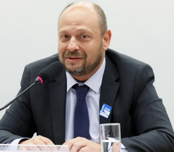  Gilberto Waller Júnior